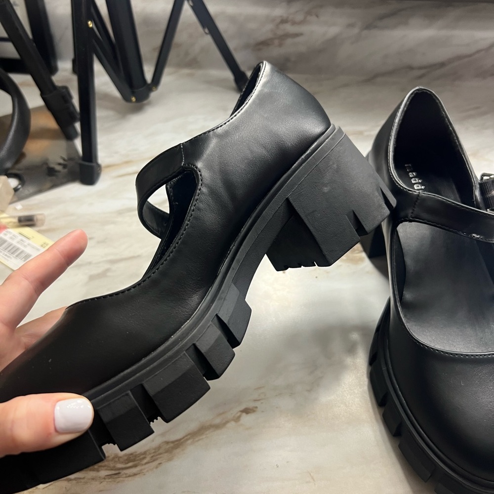 Madden Girl Black Platform Shoes - Picture 4 of 4
